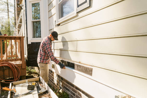 Trusted Storm Damage Siding Repair service in Saratoga, NC - Creative Siding